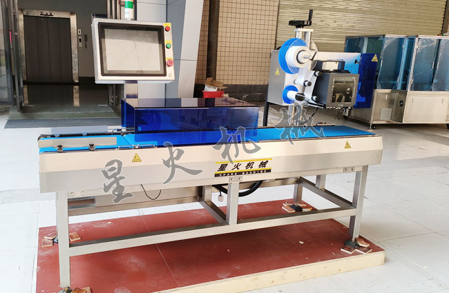 称重打印自动贴标签机